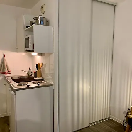 Le Petit - 50m Metro - Tram Apartamento